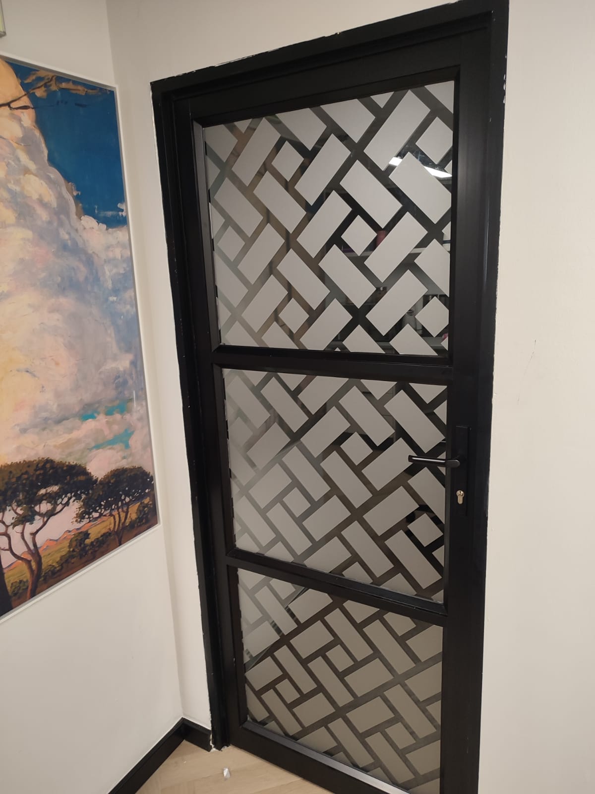 Pattern door frosting