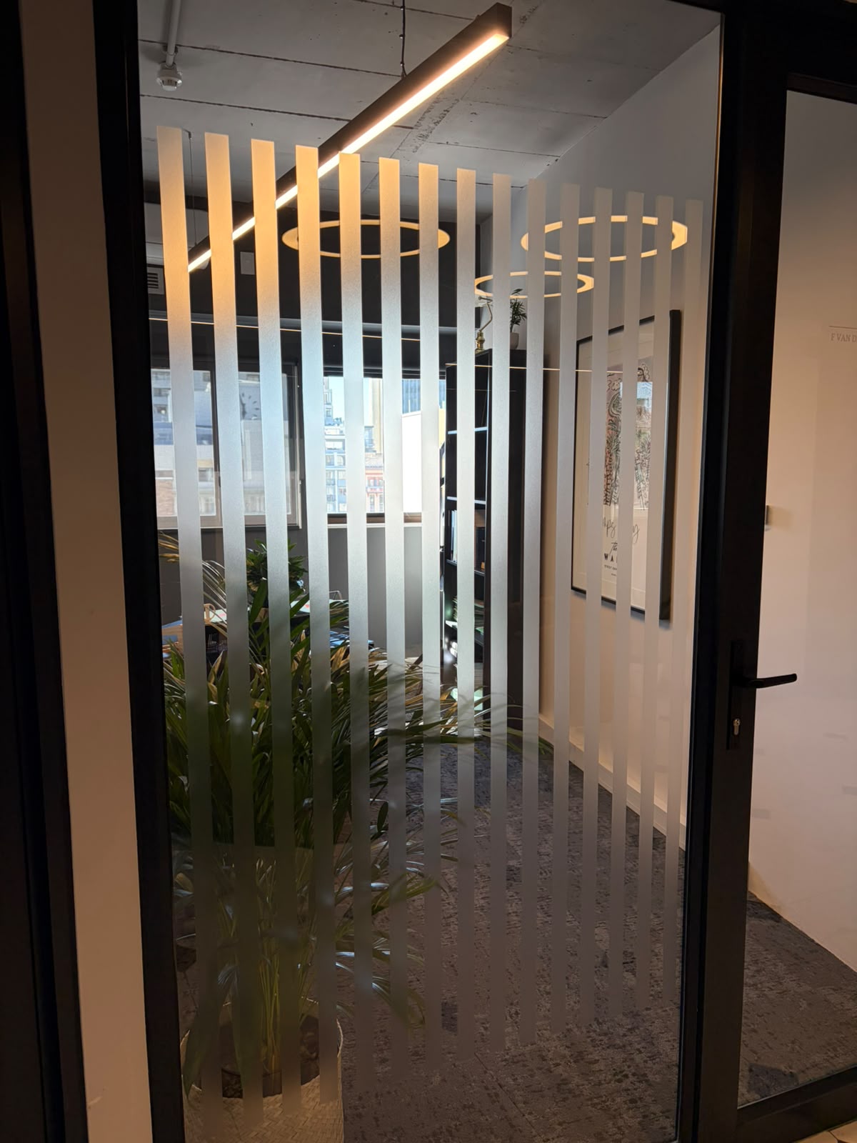 stripes design window frosting